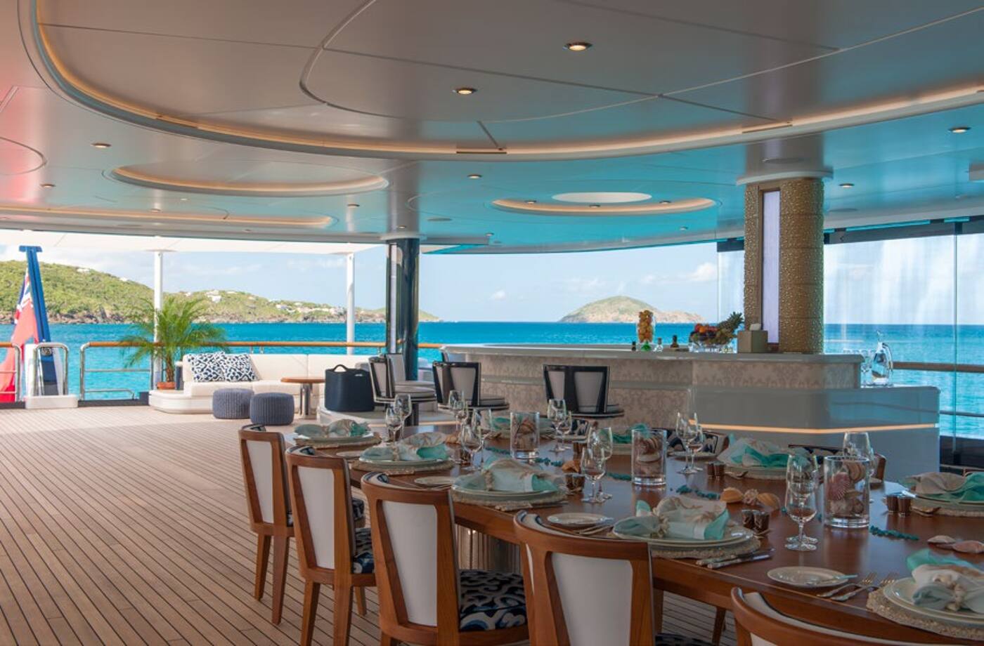 The owner's deck dining area aboard SOLANDGE